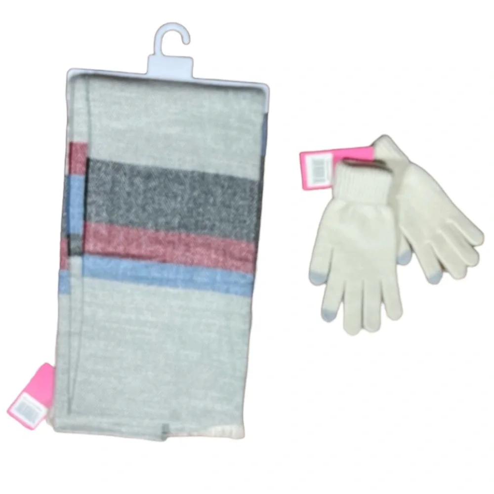 Isaac Mizrahi Scarf and Glove Set